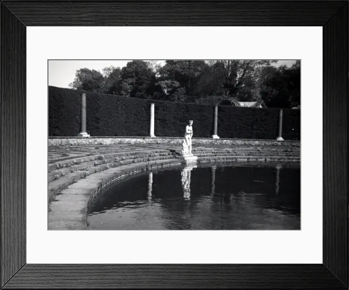 Framed Print : The Gardens, Hever Castle, Kent Framed Print : The Gardens, Hever Castle, Kent