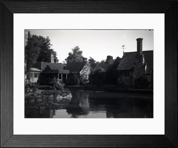Framed Print : Astor Wing Cottages, Hever Castle, Kent Framed Print : Astor Wing Cottages, Hever Castle, Kent