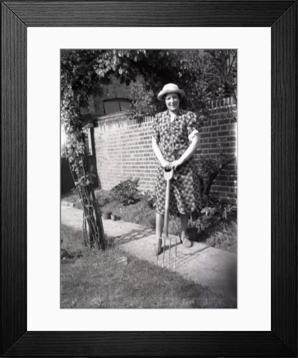 Framed Print : Lady in Garden, Hullbridge, Essex Framed Print : Lady in Garden, Hullbridge, Essex