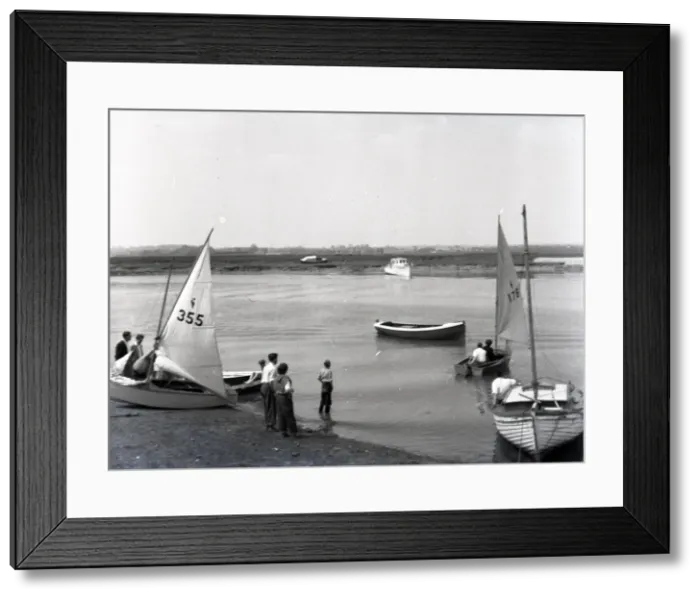 Framed Print : The River Crouch, Hullbridge, Essex Framed Print : The River Crouch, Hullbridge, Essex