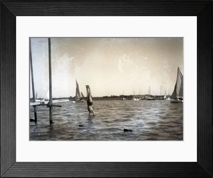 Framed Print : Diving - The River Crouch, Hullbridge, Kent Framed Print : Diving - The River Crouch, Hullbridge, Kent
