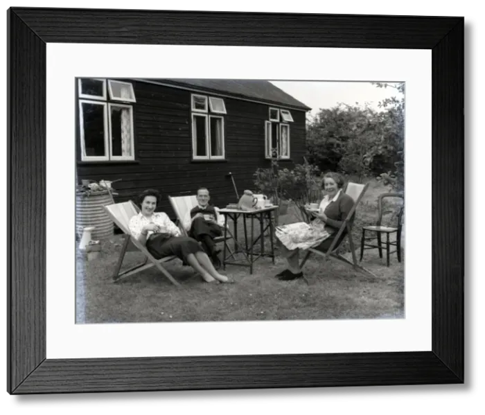 Framed Print : Residents, Hullbridge, Essex Framed Print : Residents, Hullbridge, Essex