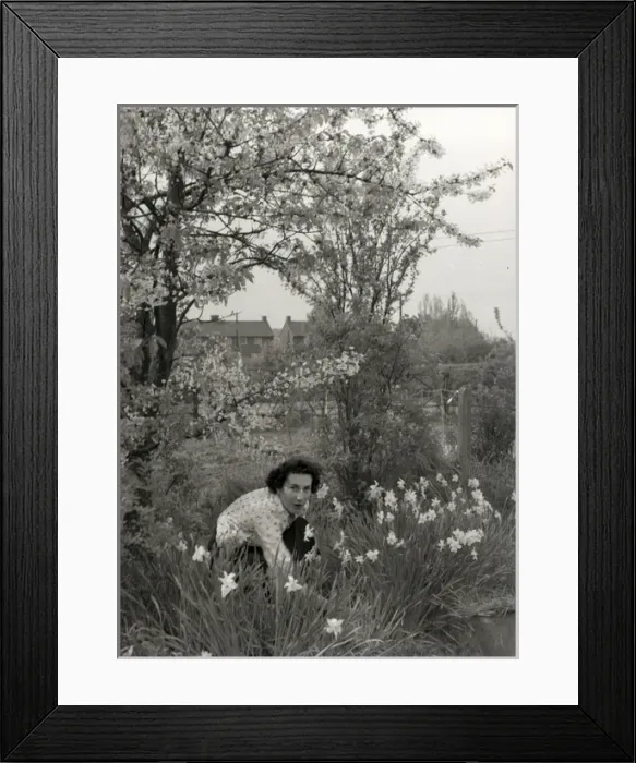 Framed Print : Residents, Hullbridge, Essex Framed Print : Residents, Hullbridge, Essex