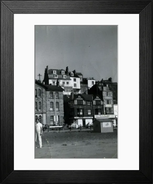 Framed Print : The Seafront, Scarborough, Yorkshire Framed Print : The Seafront, Scarborough, Yorkshire