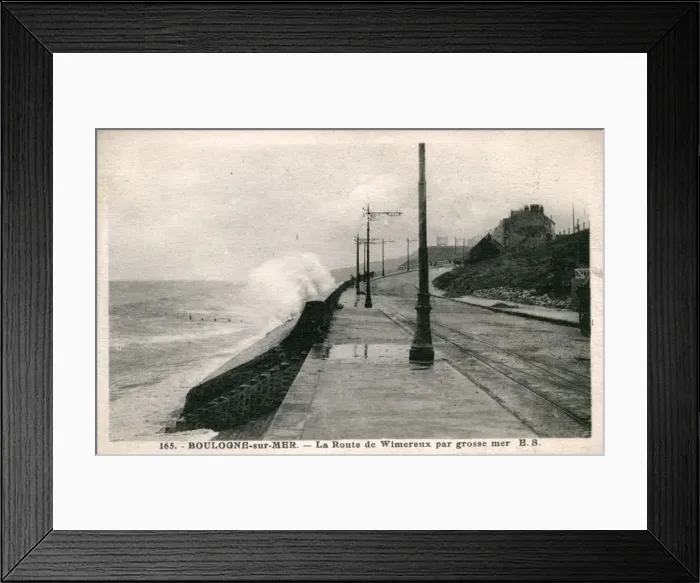 Framed Print : La Route de Wimereux, Boulogne-sur-Mer, Nord-Pas-de-Calais Framed Print : La Route de Wimereux, Boulogne-sur-Mer, Nord-Pas-de-Calais