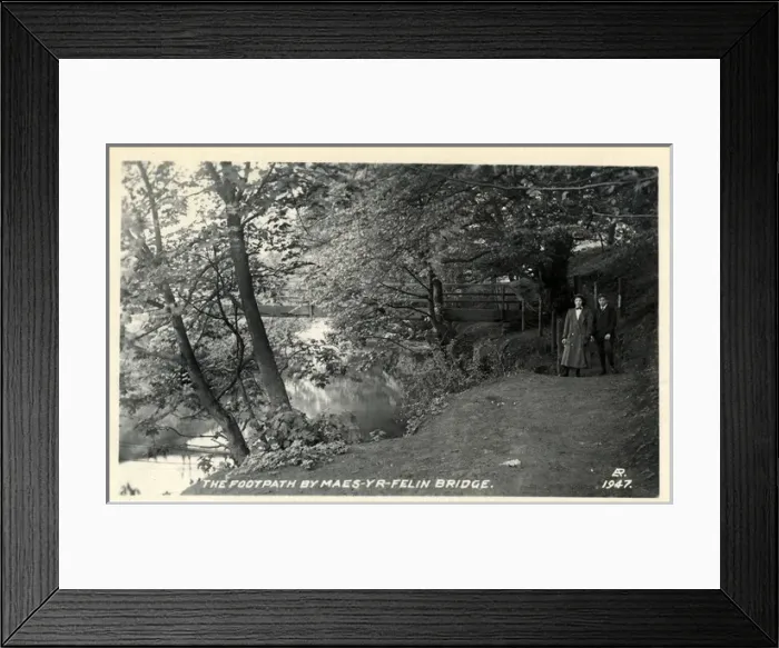 Framed Print : Maes-yr-Felin Bridge & Footpath, Pontyclun, Monmouthshire Framed Print : Maes-yr-Felin Bridge & Footpath, Pontyclun, Monmouthshire