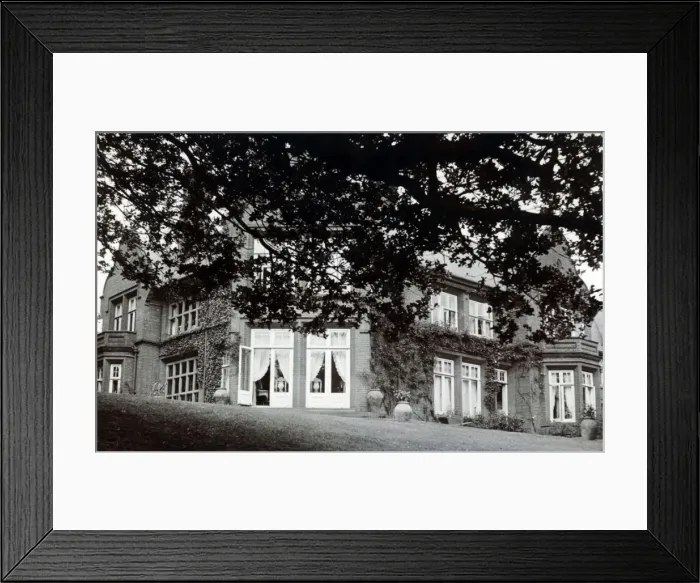 Framed Print : Large House, Epping, Essex Framed Print : Large House, Epping, Essex