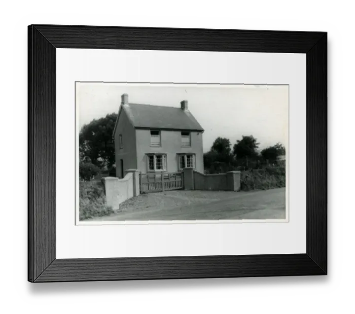 Framed Print : Detached House, Clarbeston Road, Carmarthenshire Framed Print : Detached House, Clarbeston Road, Carmarthenshire