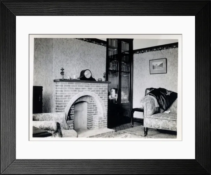 Framed Print : Interior - Semi Detached House, Coulsdon, Surrey Framed Print : Interior - Semi Detached House, Coulsdon, Surrey