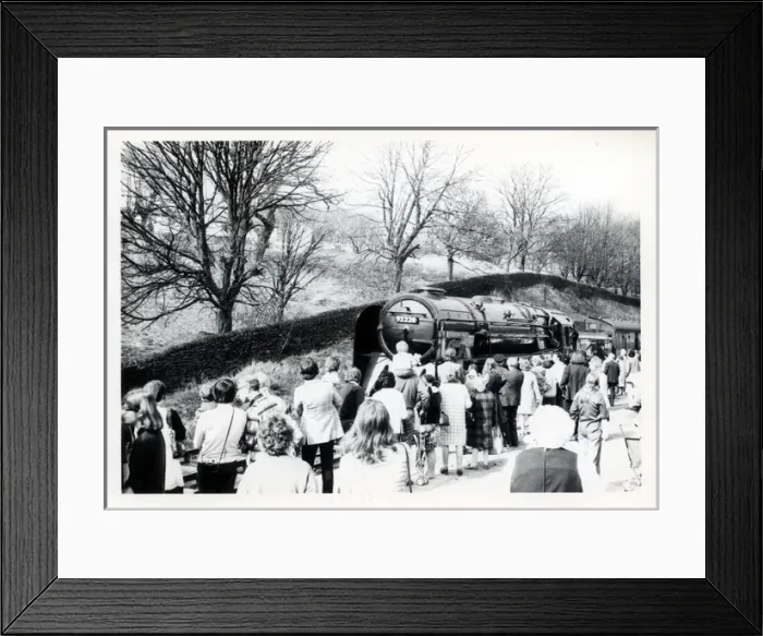 Framed Print : Keighley Worth Valley Railway, Yorkshire Framed Print : Keighley Worth Valley Railway, Yorkshire