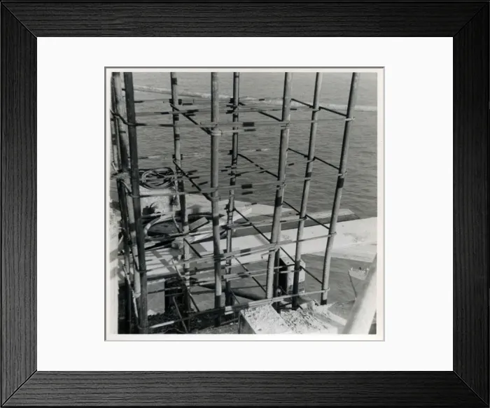 Framed Print : Seacombe Promenade, Seacombe, Cheshire Framed Print : Seacombe Promenade, Seacombe, Cheshire