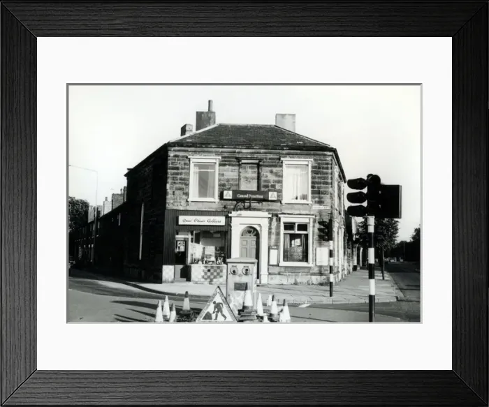 Framed Print : Grand Junction Inn, High Holborn - Tipton Road, Worcestershi Framed Print : Grand Junction Inn, High Holborn - Tipton Road, Worcestershi