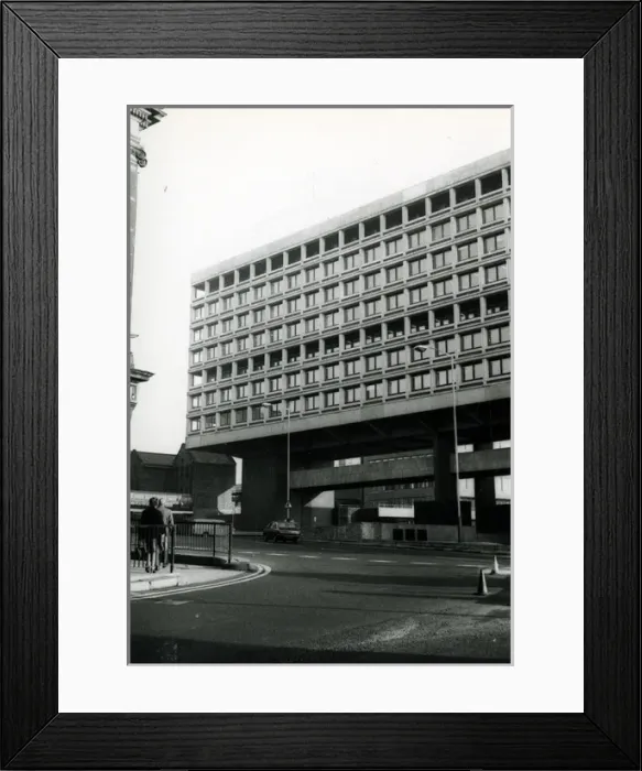 Framed Print : Street Scene, Newcastle-Upon-Tyne, Northumberland Framed Print : Street Scene, Newcastle-Upon-Tyne, Northumberland