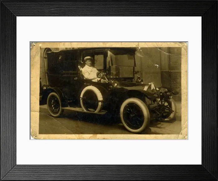 Framed Print : Darracq Vintage Car / Landaulet, Britain Framed Print : Darracq Vintage Car / Landaulet, Britain