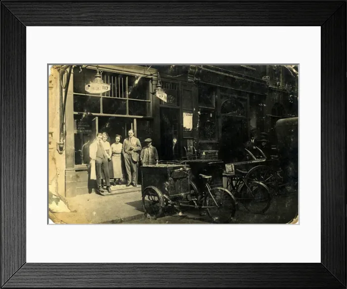 Framed Print : Charterhouse Street, Smithfield, London, England Framed Print : Charterhouse Street, Smithfield, London, England