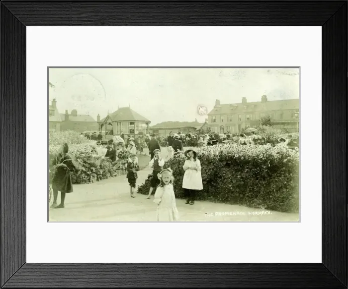 Framed Print : The Promenade, Hornsea, England Framed Print : The Promenade, Hornsea, England
