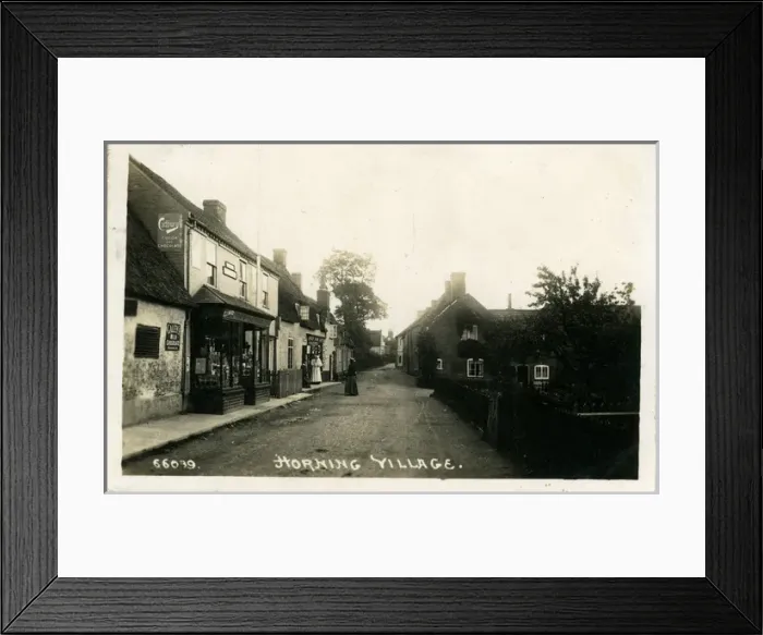 Framed Print : Lower Street, Horning, England Framed Print : Lower Street, Horning, England