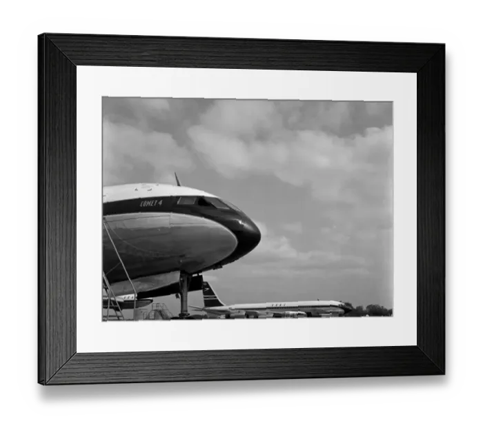 Framed Print : Boeing 707-436 G-APFD first BOAC 707 LAP 1960 Framed Print : Boeing 707-436 G-APFD first BOAC 707 LAP 1960