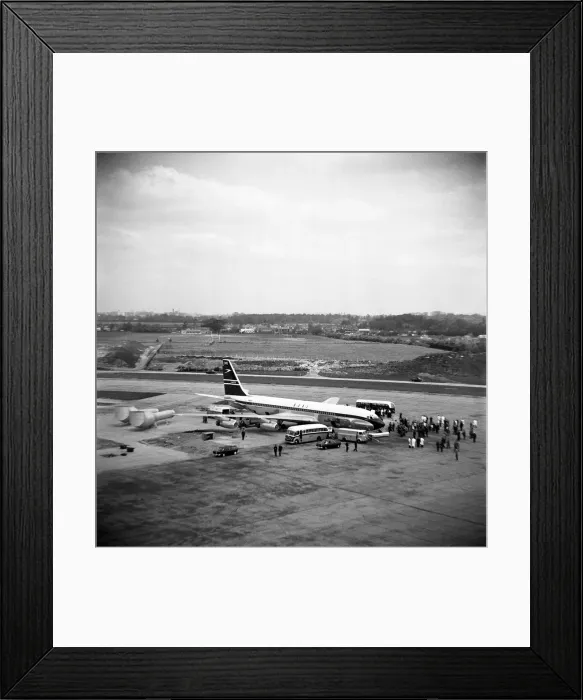 Framed Print : Boeing 707-436 G-APFD first BOAC 707 LAP 1960 Framed Print : Boeing 707-436 G-APFD first BOAC 707 LAP 1960