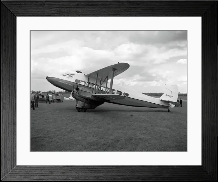Framed Print : De Havilland Express G-ACZP Hampshire Aeroplane Club 1939 Framed Print : De Havilland Express G-ACZP Hampshire Aeroplane Club 1939