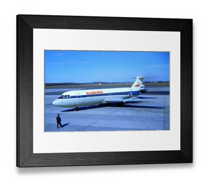 Framed Print : BAC 111-204 at Hartford, Conneticut, USA - Photo by Hug Framed Print : BAC 111-204 at Hartford, Conneticut, USA - Photo by Hug