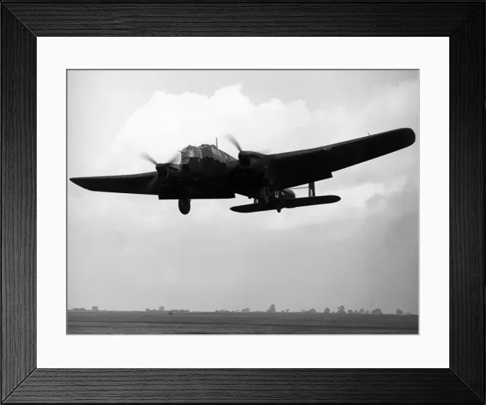 Framed Print : Armstrong Whitworth AW 38 Whitley V -despite its slow a Framed Print : Armstrong Whitworth AW 38 Whitley V -despite its slow a