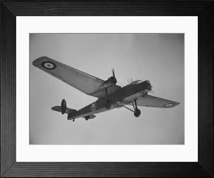 Framed Print : Bristol 130 Bombay of No216 Squadron, RAF, Egypt 1941 U Framed Print : Bristol 130 Bombay of No216 Squadron, RAF, Egypt 1941 U