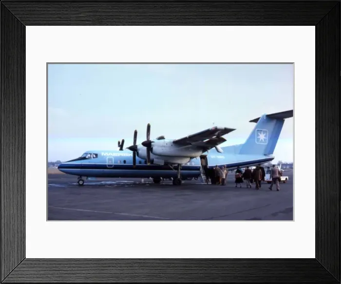 Framed Print : De Havilland Canada DHC-7 embarking -Maersk Framed Print : De Havilland Canada DHC-7 embarking -Maersk