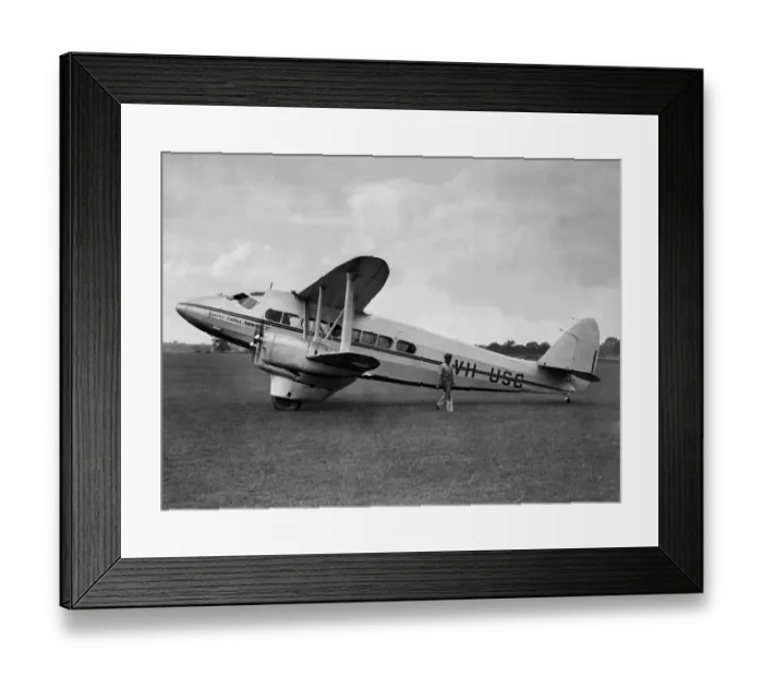 Framed Print : De Havilland DH86 Dragon Express (side view, (running-u Framed Print : De Havilland DH86 Dragon Express (side view, (running-u