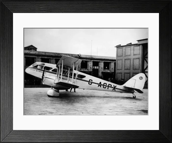Framed Print : De Havilland DH84 of Railway Air Services at Croydon Framed Print : De Havilland DH84 of Railway Air Services at Croydon