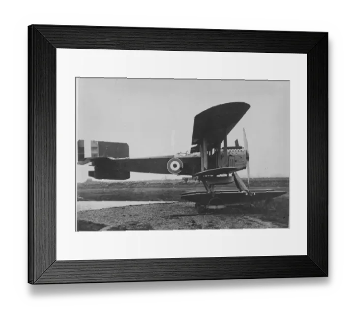 Framed Print : Fairey IIIB on floats-the IIIs were to be developed wel Framed Print : Fairey IIIB on floats-the IIIs were to be developed wel