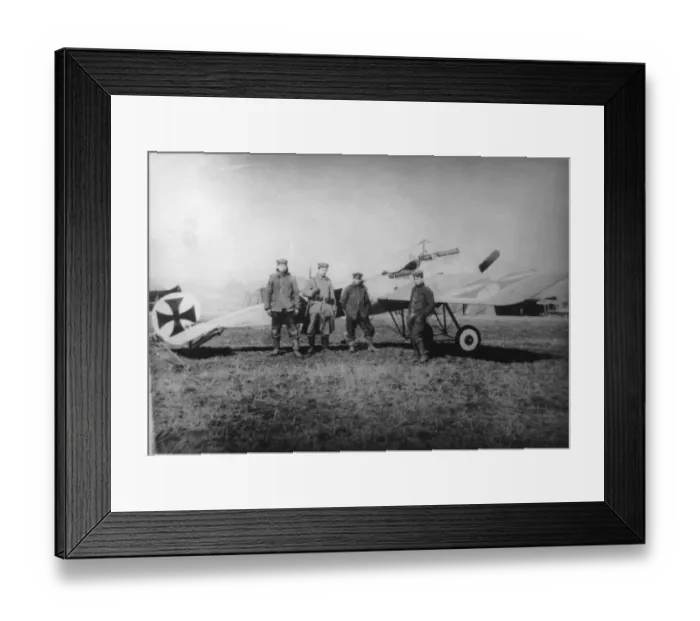 Framed Print : Fokker EII of Lt Parschau (far right), aft, (on the gro Framed Print : Fokker EII of Lt Parschau (far right), aft, (on the gro