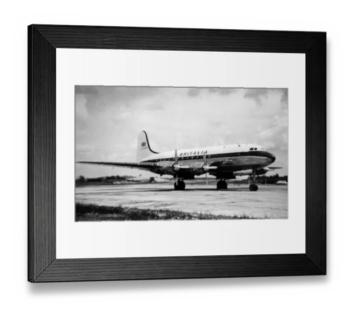Framed Print : Handley Page Hermes 4A (forward view, on the ground) -B Framed Print : Handley Page Hermes 4A (forward view, on the ground) -B
