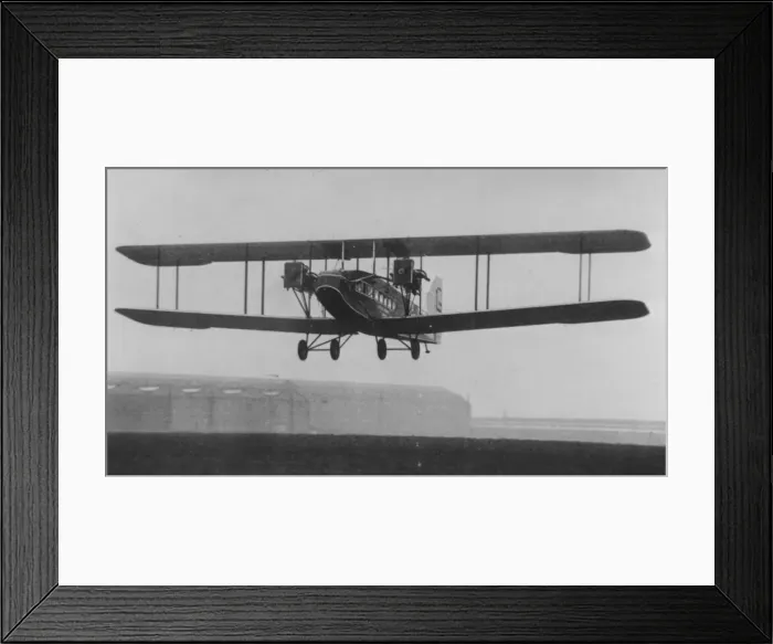 Framed Print : Handley Page HP 30 or W10 -on 1st flight Framed Print : Handley Page HP 30 or W10 -on 1st flight