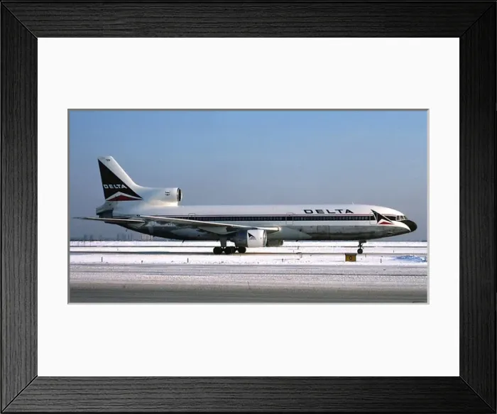 Framed Print : Lockheed L-1011 of Deltas N729DA at La Guardia, 7 Feb Framed Print : Lockheed L-1011 of Deltas N729DA at La Guardia, 7 Feb