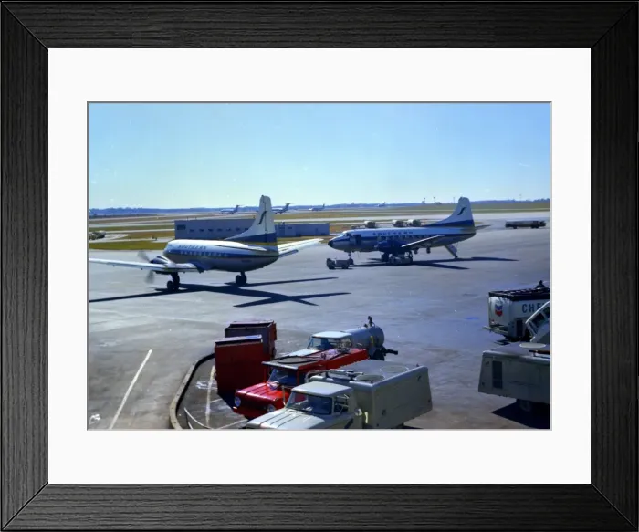 Framed Print : Martin 4-0-4 pair of Southern at Atlanta - Photo by Hug Framed Print : Martin 4-0-4 pair of Southern at Atlanta - Photo by Hug