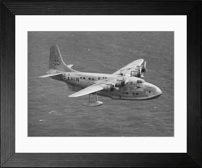 Framed Print : Short S45 Solent of BOAC over water Framed Print : Short S45 Solent of BOAC over water