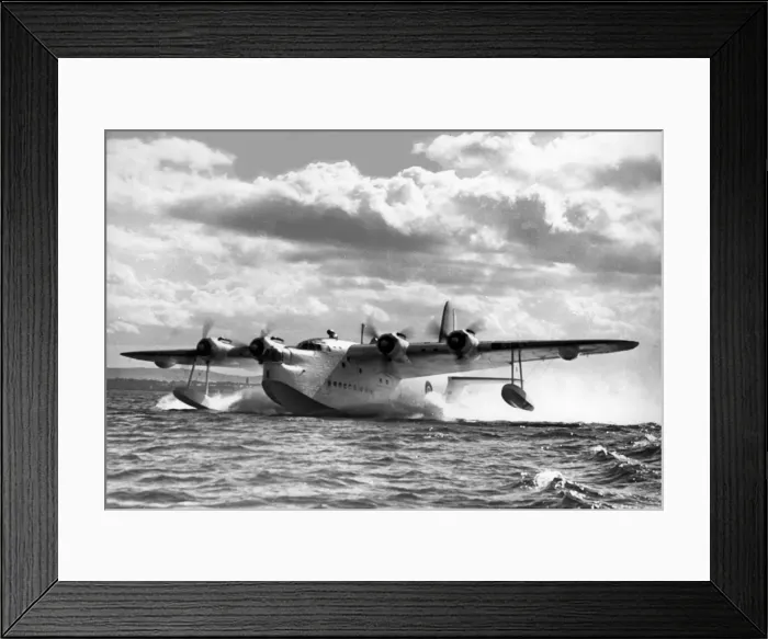 Framed Print : Short S25 Sunderland III -seen in later wartime livery Framed Print : Short S25 Sunderland III -seen in later wartime livery