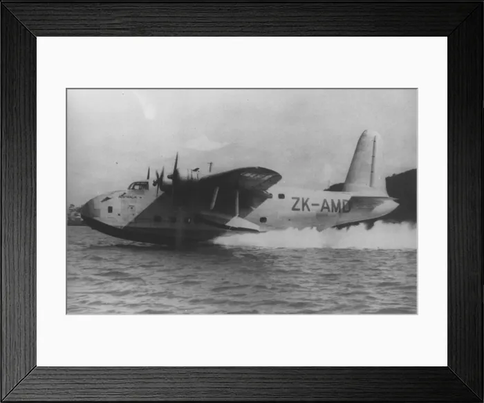 Framed Print : Short S25 Sandringham-TEAL Framed Print : Short S25 Sandringham-TEAL