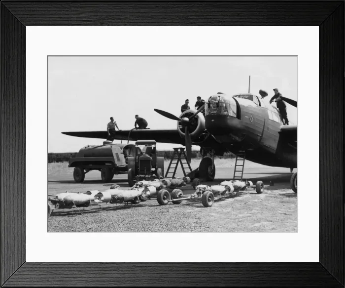 Framed Print : Vickers 415 Wellington IC pre-flight Framed Print : Vickers 415 Wellington IC pre-flight