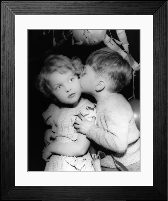 Framed Print : Two toddlers under the mistletoe Framed Print : Two toddlers under the mistletoe