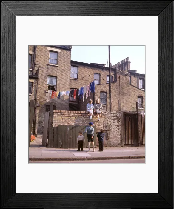 Framed Print : Chldren on a wall, with washing, Balham, SW London Framed Print : Chldren on a wall, with washing, Balham, SW London