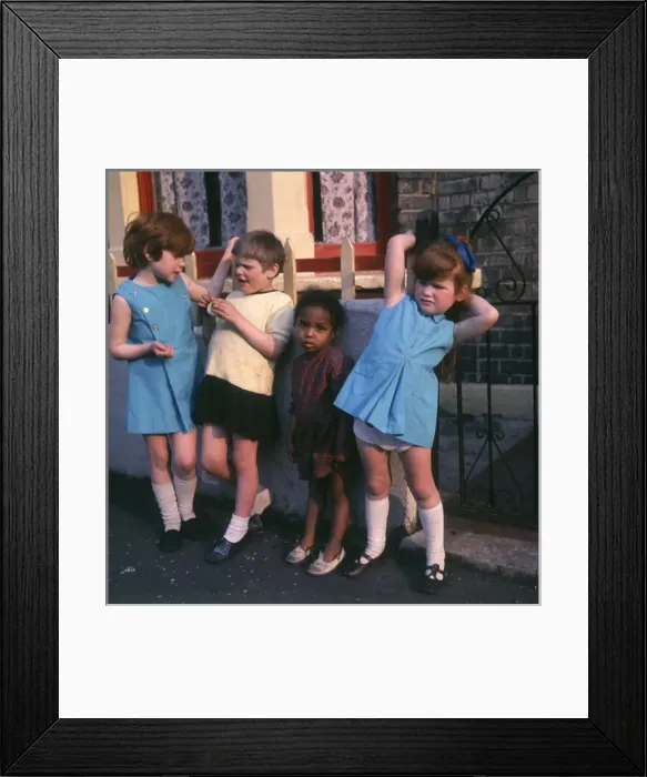 Framed Print : Four children on a Balham street, SW London Framed Print : Four children on a Balham street, SW London