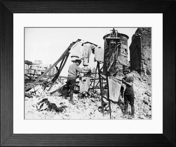 Framed Print : Soldiers on the Western Front, WW1 Framed Print : Soldiers on the Western Front, WW1