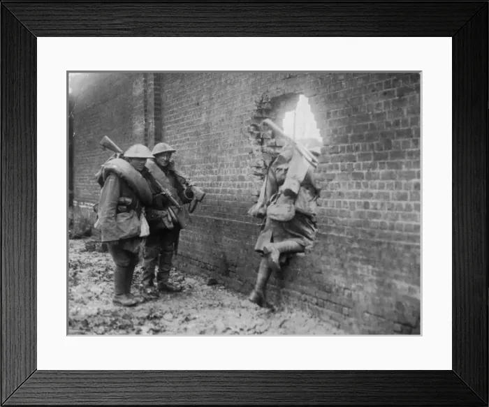 Framed Print : Soldiers on the Western Front, WW1 Framed Print : Soldiers on the Western Front, WW1