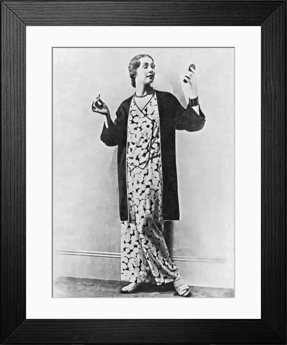 Framed Print : Fashionable woman with hand mirror Framed Print : Fashionable woman with hand mirror