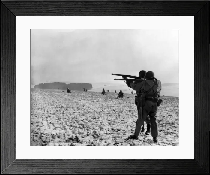 Framed Print : US infantry on Bastogne front Framed Print : US infantry on Bastogne front
