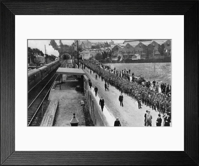 Framed Print : WW1 Troop movements: German POWs at Southampton, 1916 Framed Print : WW1 Troop movements: German POWs at Southampton, 1916
