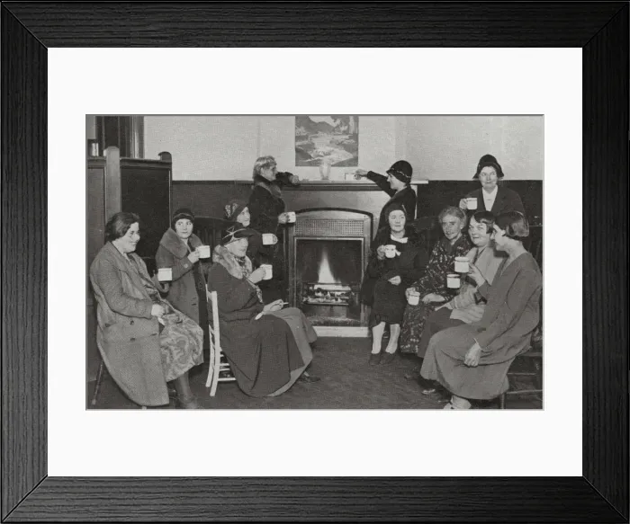 Framed Print : Mothers and children at a Cecil House, London Framed Print : Mothers and children at a Cecil House, London