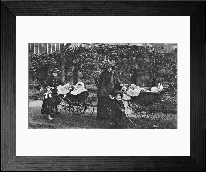 Framed Print : The Nest, Clapton - Going for a Walk Framed Print : The Nest, Clapton - Going for a Walk